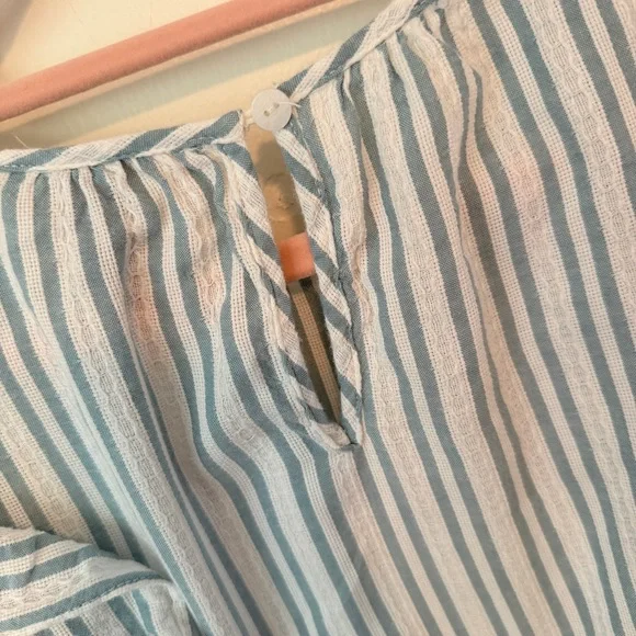 Universal Thread Muted Teal and White Striped Blouse Women’s Large - Picture 3 of 5